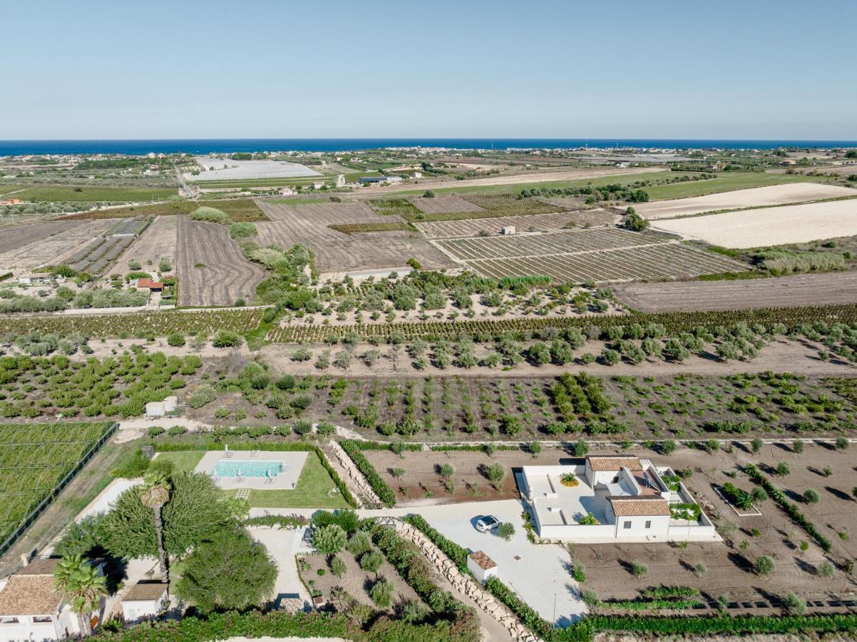 Baglio Il Gelso E L'Ulivo Appartamento Il Carrubo Reitani Εξωτερικό φωτογραφία